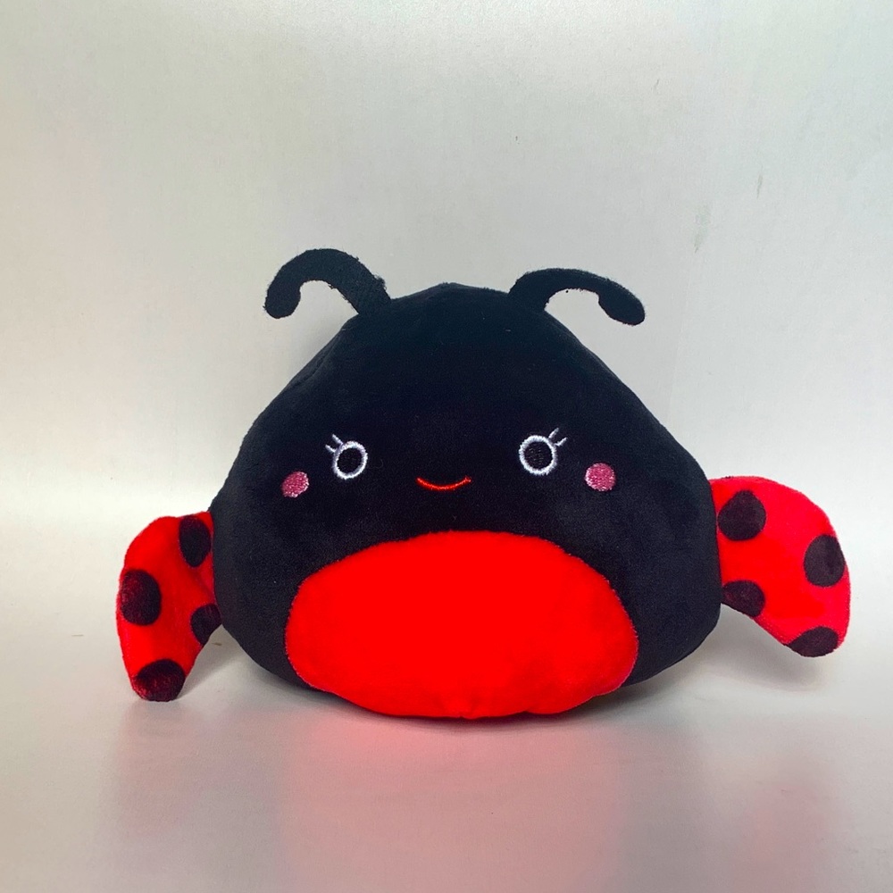 Bee and Ladybug Flipamallow 5”
